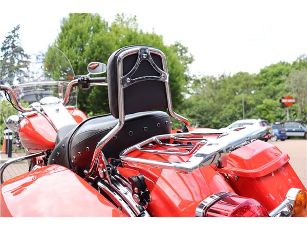 2018 HARLEY-DAVIDSON TOURING FLHR ROAD KING