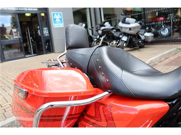 2018 HARLEY-DAVIDSON TOURING FLHR ROAD KING