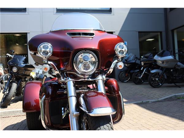 2018 HARLEY-DAVIDSON TRIKE FLHTCUTG TRI GLIDE ULTRA CLASSIC