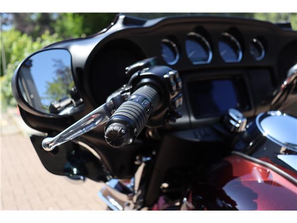2018 HARLEY-DAVIDSON TRIKE FLHTCUTG TRI GLIDE ULTRA CLASSIC
