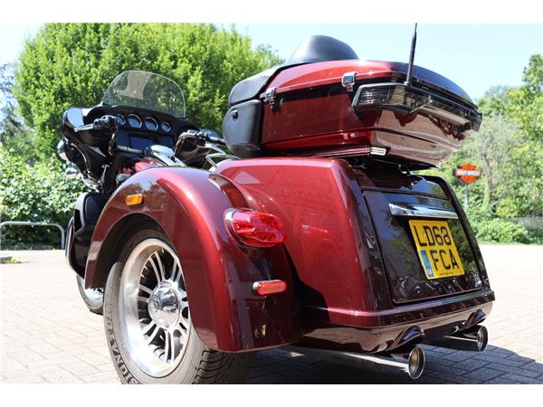 2018 HARLEY-DAVIDSON TRIKE FLHTCUTG TRI GLIDE ULTRA CLASSIC