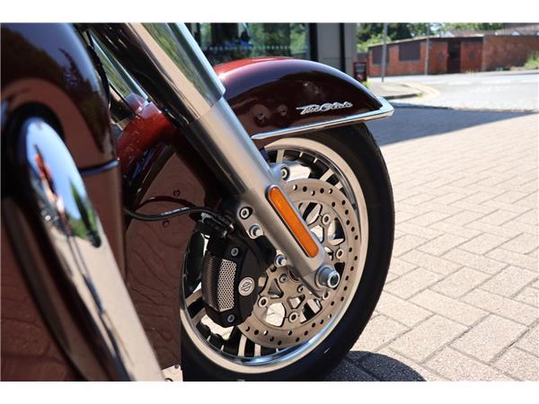 2018 HARLEY-DAVIDSON TRIKE FLHTCUTG TRI GLIDE ULTRA CLASSIC
