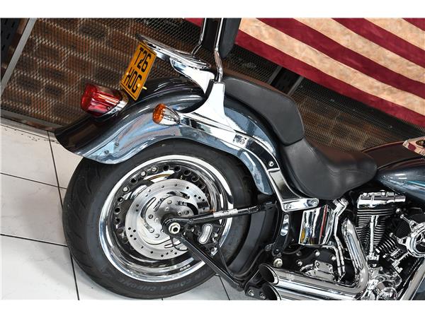 2015 HARLEY-DAVIDSON SOFTAIL FLSTF FAT BOY