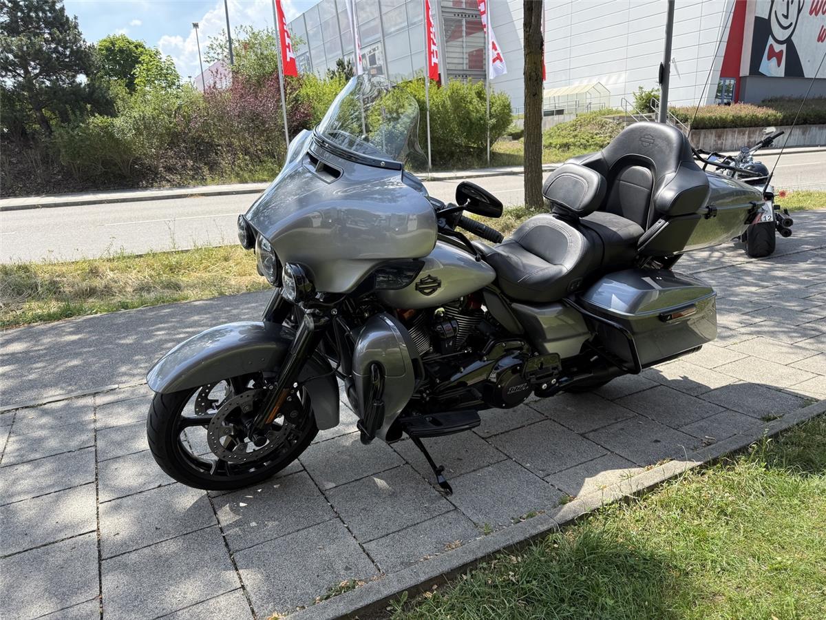 FLHTKSE CVO Limited 117 + Jekill&Hyde