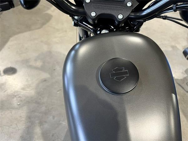 SPORTSTER 883 IRON SPORTSTER 883 IRON