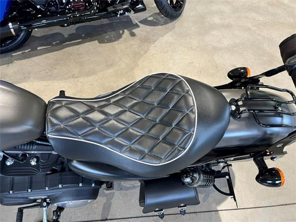 SPORTSTER 883 IRON SPORTSTER 883 IRON