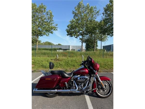 2017 HARLEY-DAVIDSON STREET GLIDE