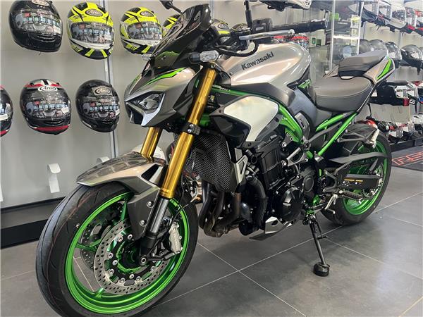 2025 KAWASAKI Z900SE