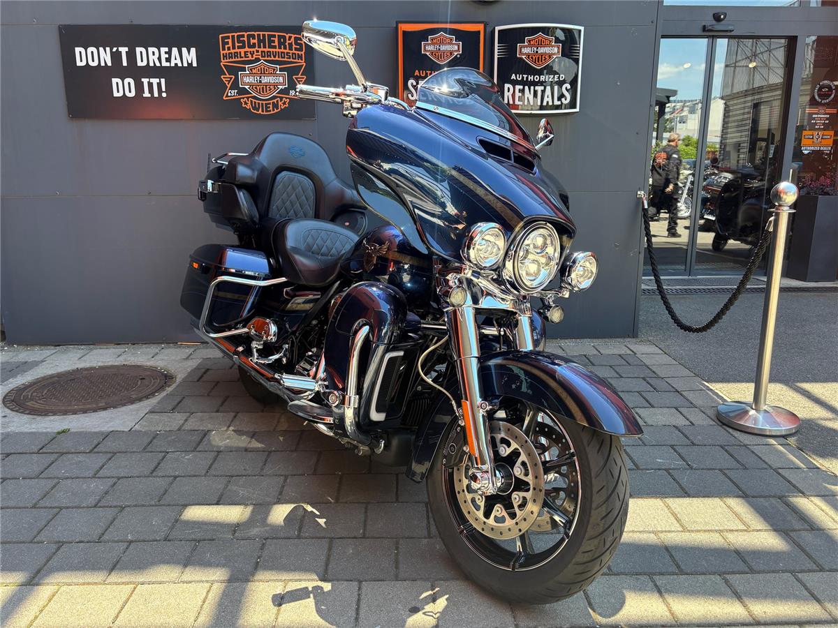 2018 Harley-Davidson CVO Ultra Limited FLHTKSE
