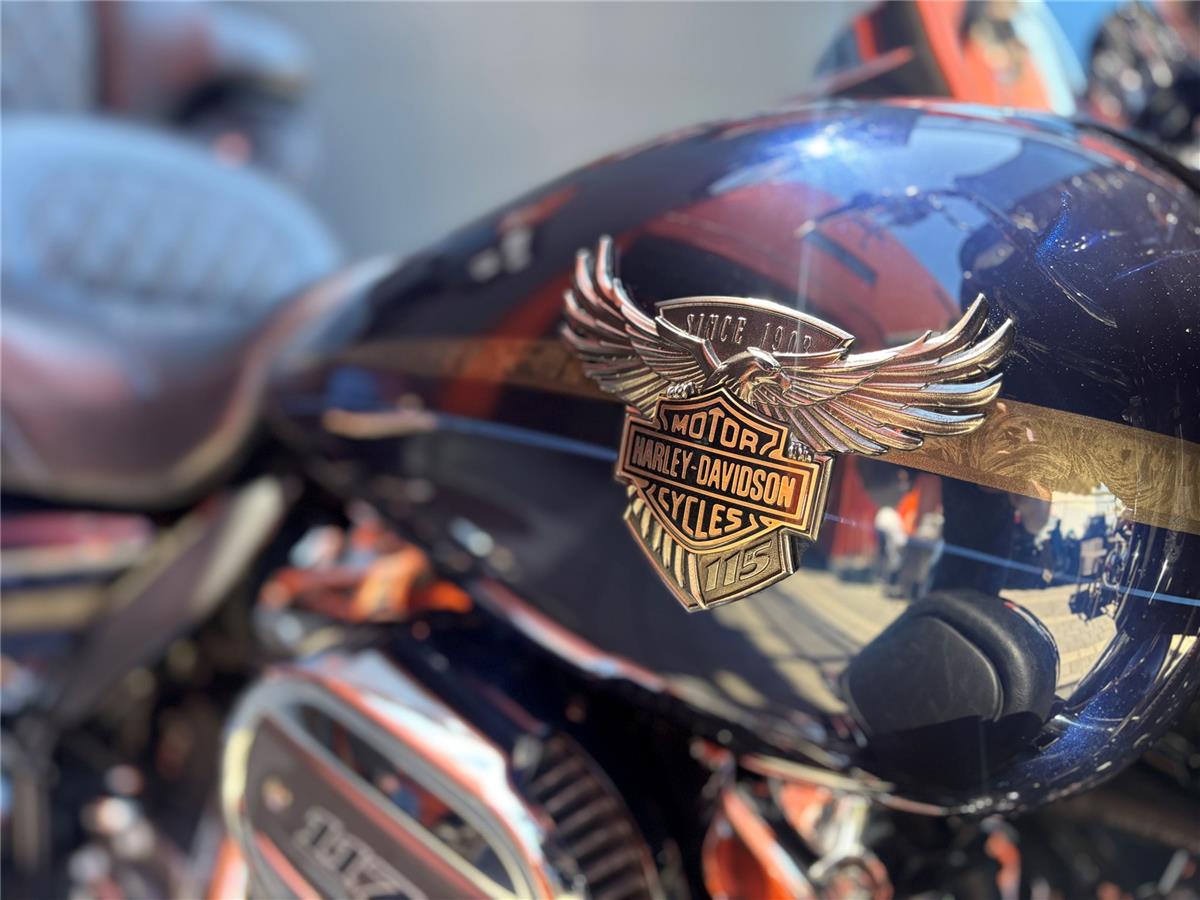 2018 Harley-Davidson CVO Ultra Limited FLHTKSE