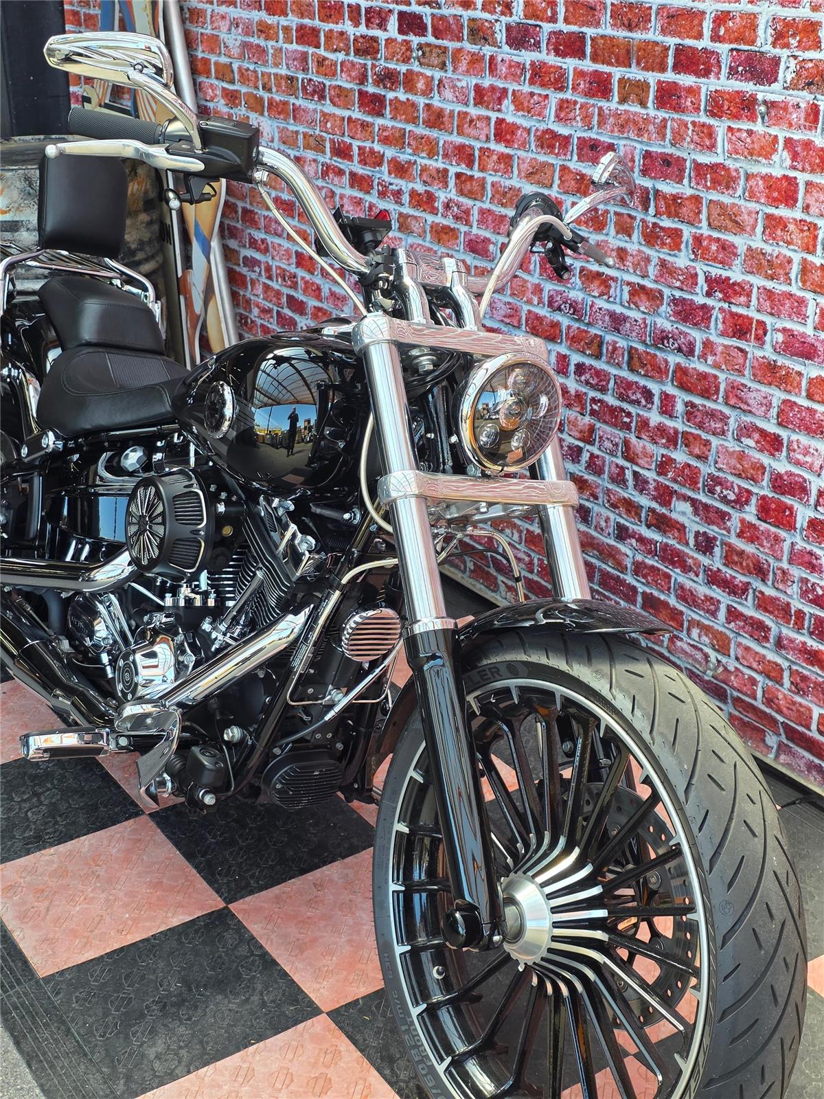 2017 harley-davidson FXSB Breakout 103 ABS