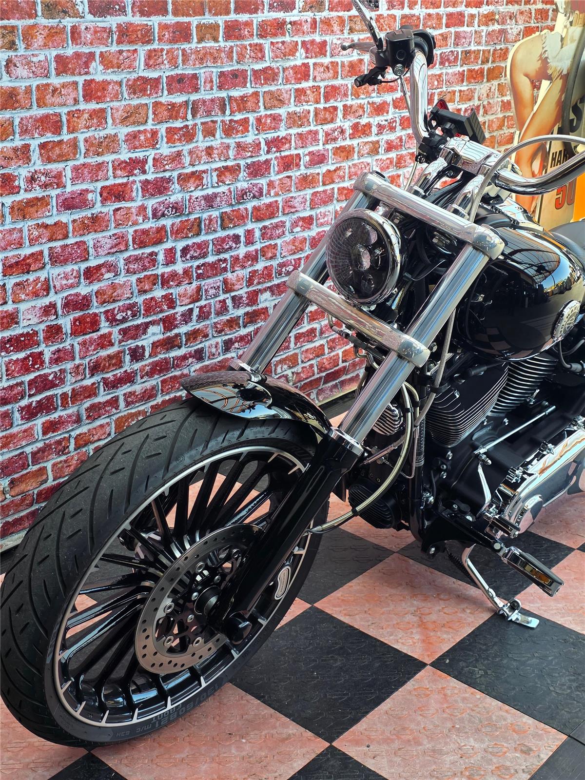 2017 harley-davidson FXSB Breakout 103 ABS