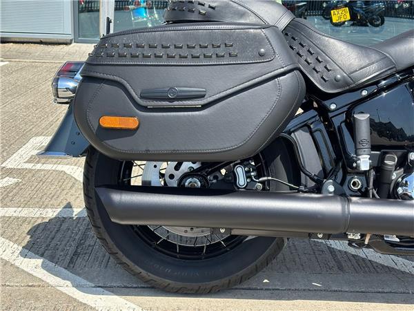 2026 HARLEY-DAVIDSON SOFTAIL FLHC HERITAGE CLASSIC