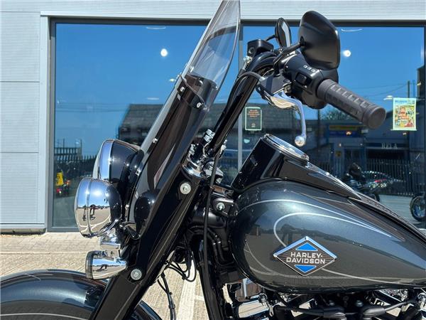 2026 HARLEY-DAVIDSON SOFTAIL FLHC HERITAGE CLASSIC