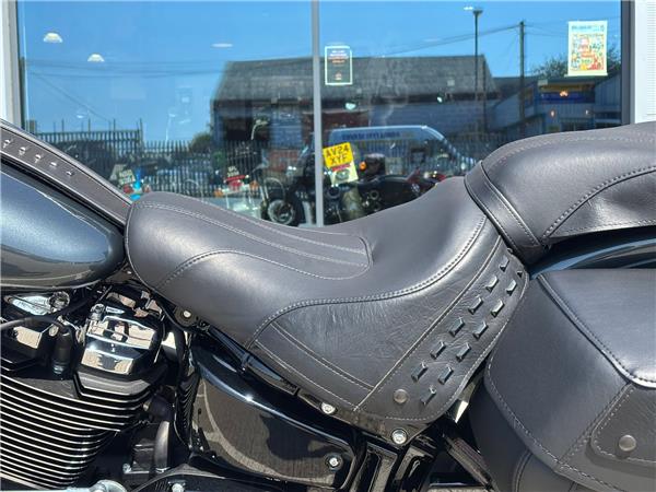 2026 HARLEY-DAVIDSON SOFTAIL FLHC HERITAGE CLASSIC