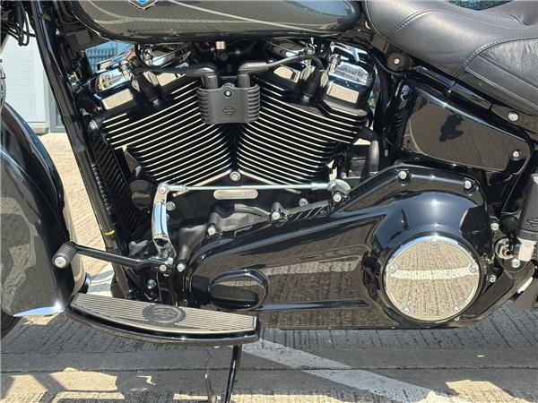 2026 HARLEY-DAVIDSON SOFTAIL FLHC HERITAGE CLASSIC