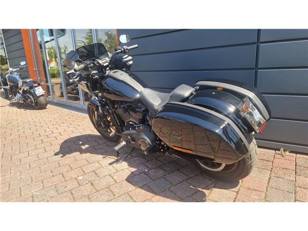 FXLRST LOW RIDER ST 117 