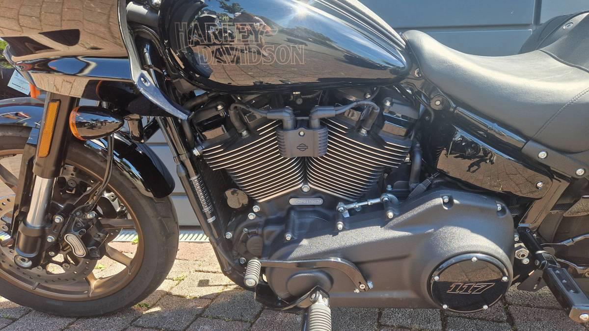 FXLRST LOW RIDER ST 117 