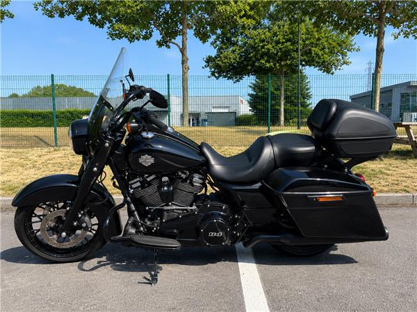 2021 HARLEY-DAVIDSON ROAD KING