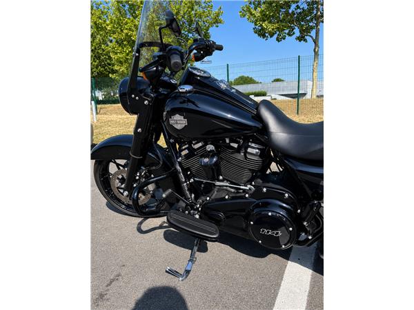 2021 HARLEY-DAVIDSON ROAD KING