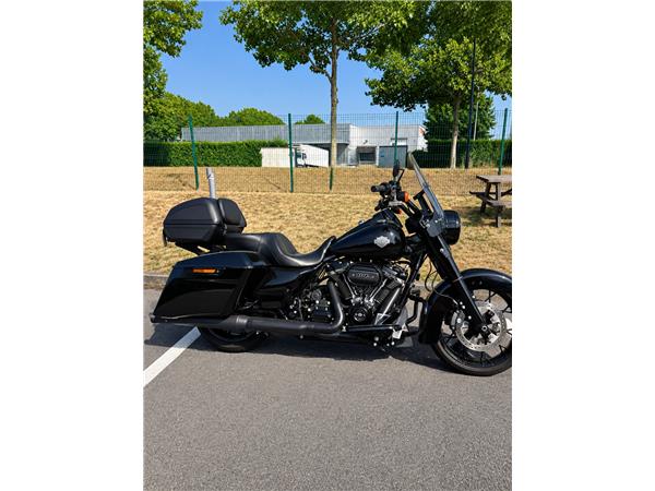 2021 HARLEY-DAVIDSON ROAD KING