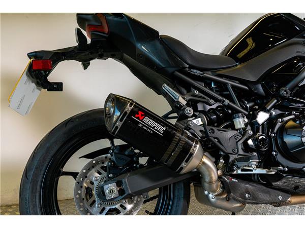 2026 KAWASAKI Z900 PERFORMANCE