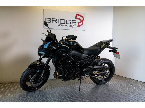 2026 KAWASAKI Z900 PERFORMANCE