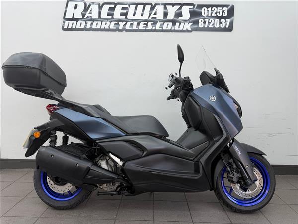 2023 YAMAHA XMAX 300