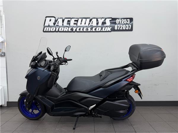 2023 YAMAHA XMAX 300