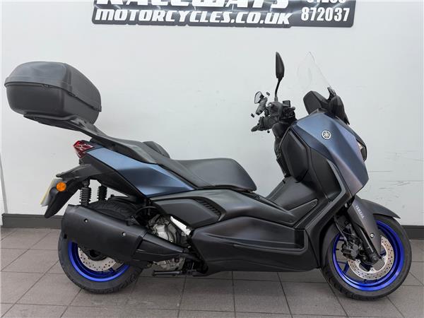 2023 YAMAHA XMAX 300