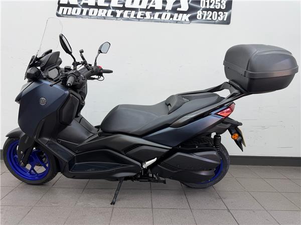 2023 YAMAHA XMAX 300