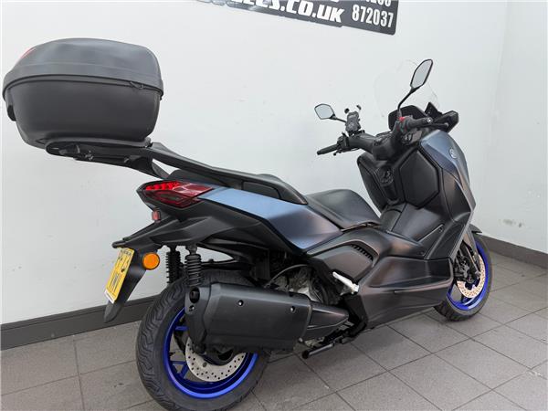 2023 YAMAHA XMAX 300