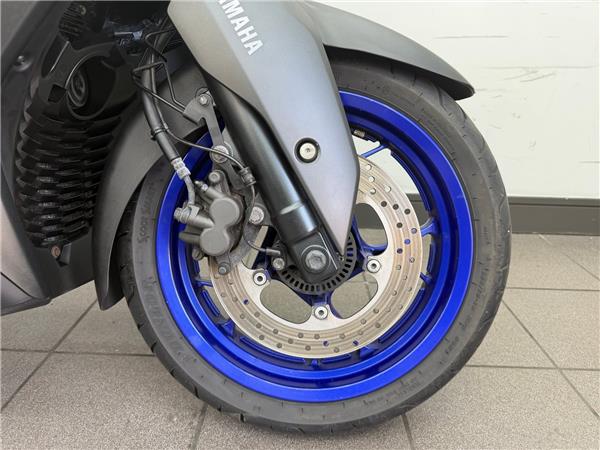 2023 YAMAHA XMAX 300