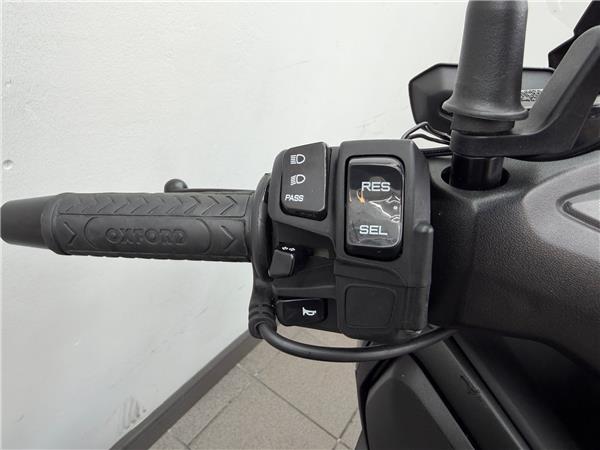 2023 YAMAHA XMAX 300
