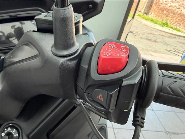 2023 YAMAHA XMAX 300