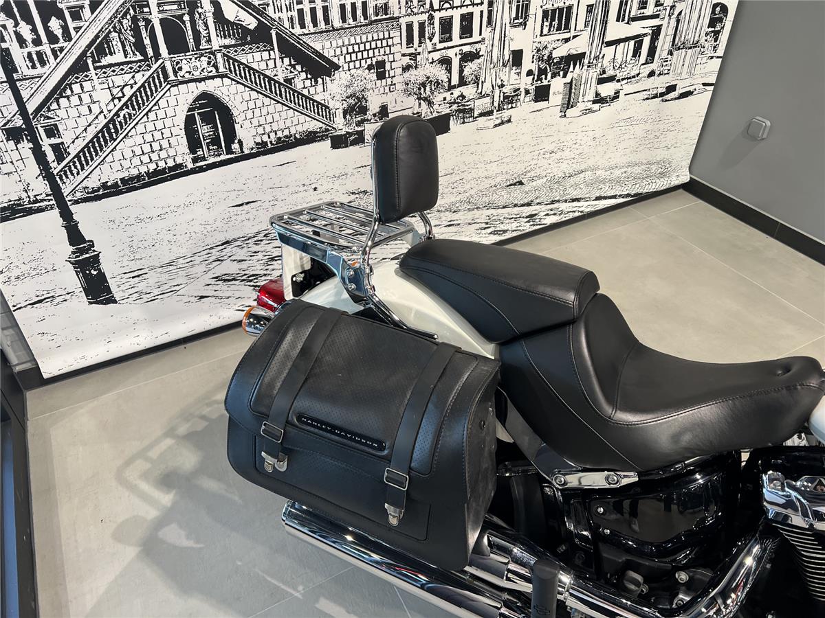 2018 HARLEY-DAVIDSON LOW RIDER