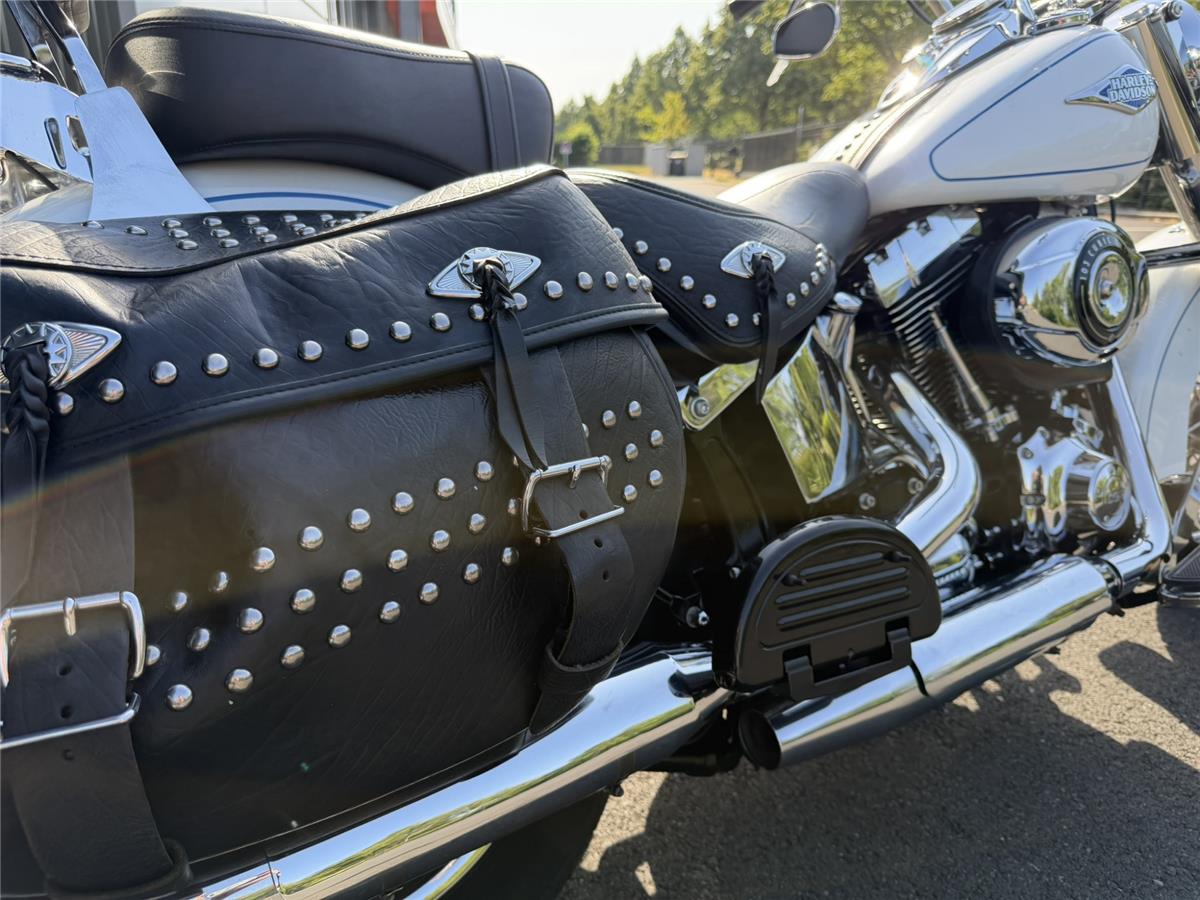2012 HARLEY-DAVIDSON HERITAGE