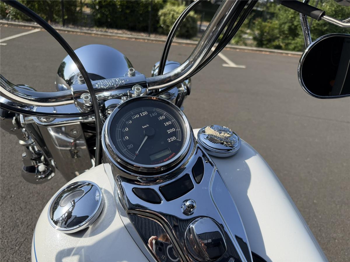2012 HARLEY-DAVIDSON HERITAGE