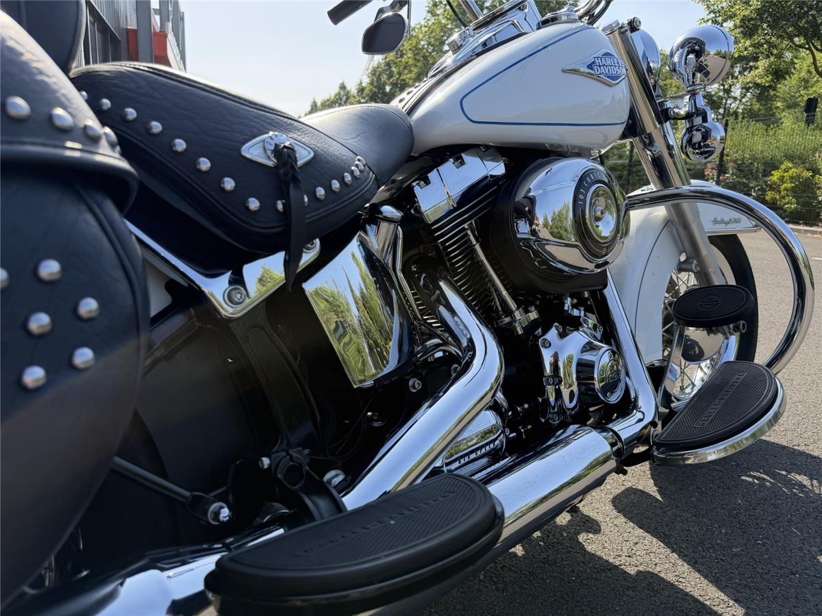 2012 HARLEY-DAVIDSON HERITAGE