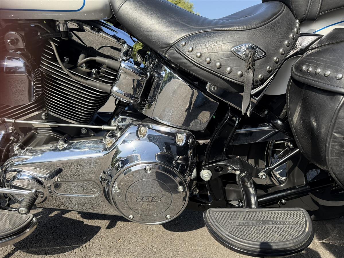 2012 HARLEY-DAVIDSON HERITAGE