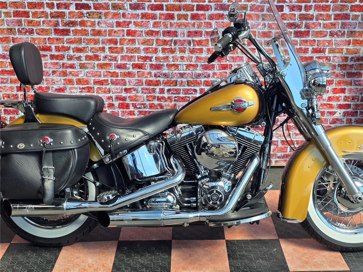 2017 harley-davidson FLSTC Softail Heritage Classic ABS