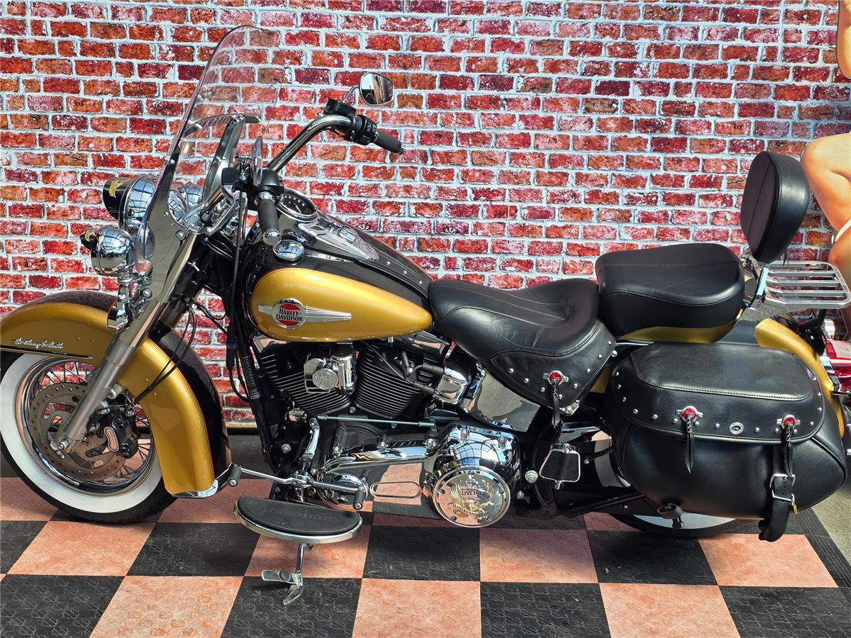 2017 harley-davidson FLSTC Softail Heritage Classic ABS