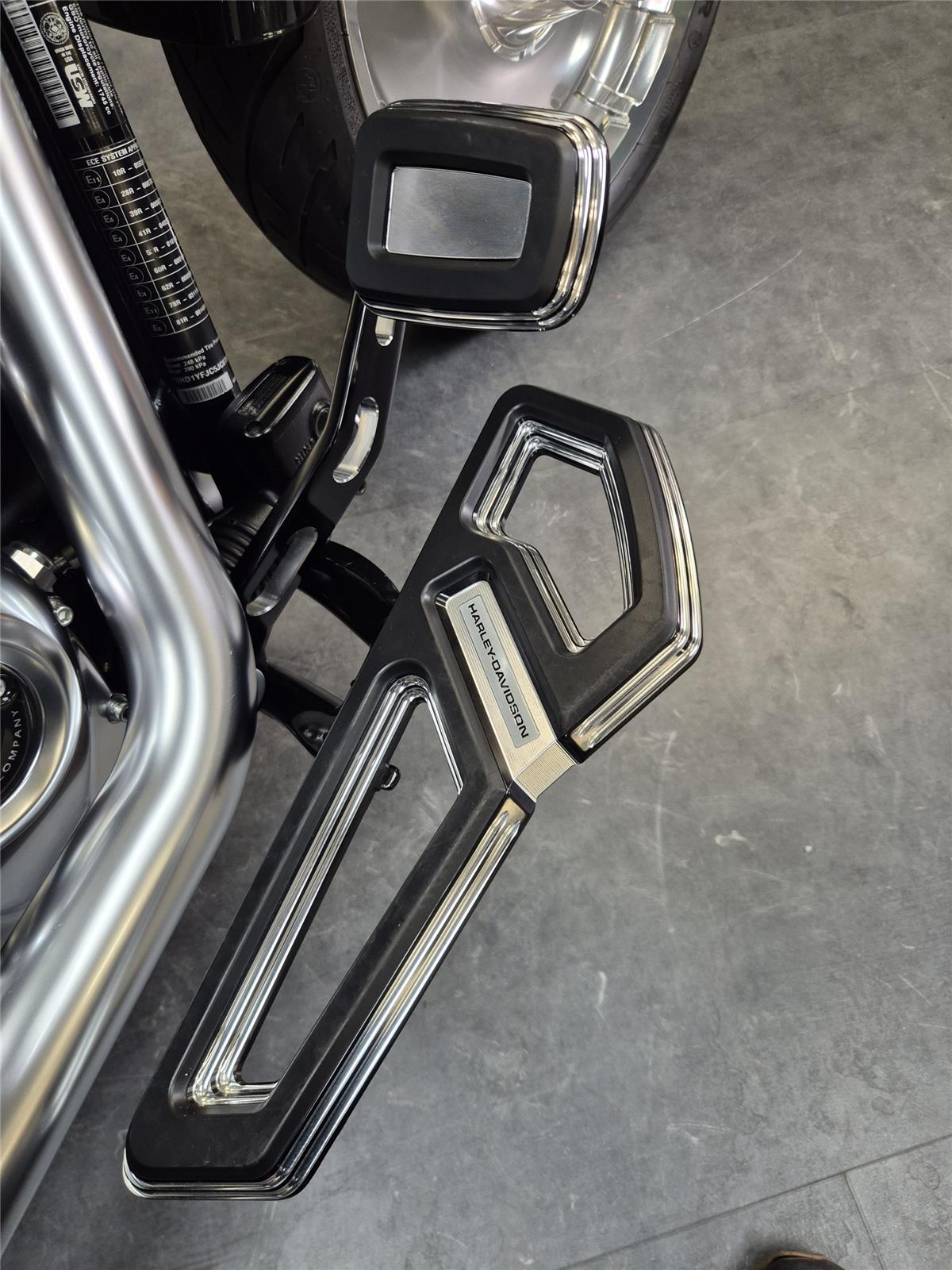 2018 HARLEY-DAVIDSON FAT BOY