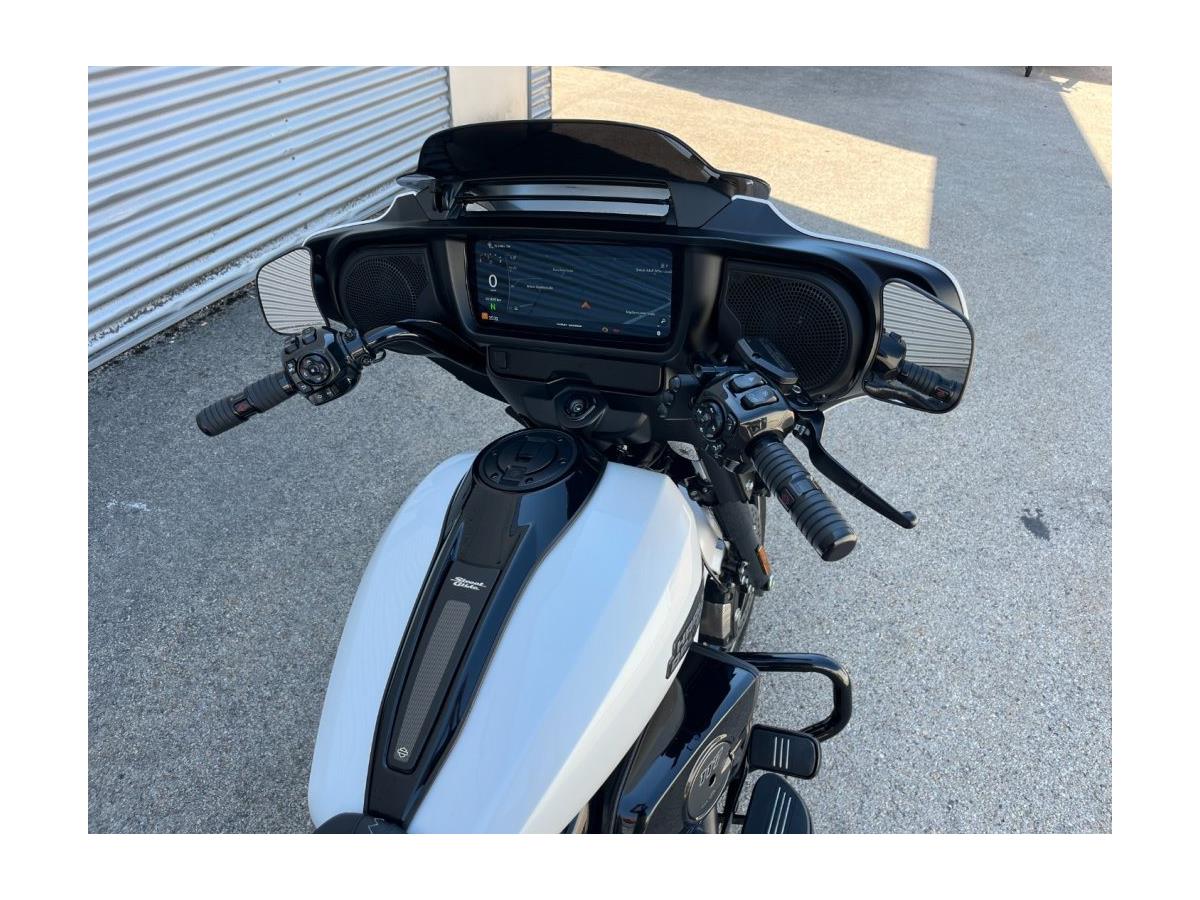 2024 Harley-Davidson Street Glide FLHX