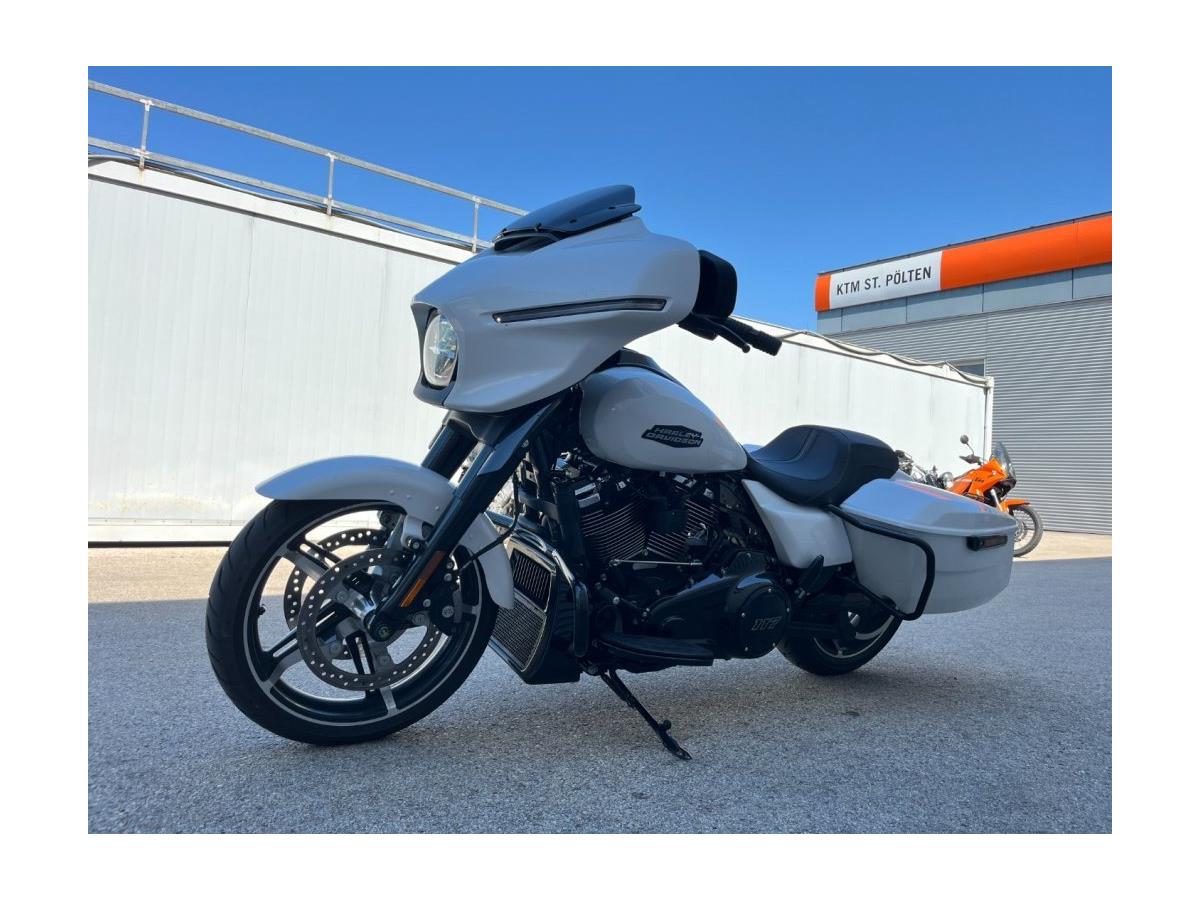2024 Harley-Davidson Street Glide FLHX