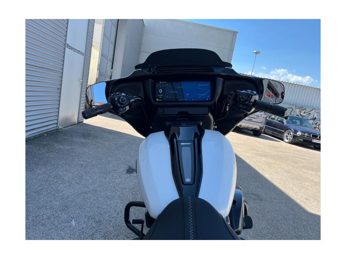 2024 Harley-Davidson Street Glide FLHX