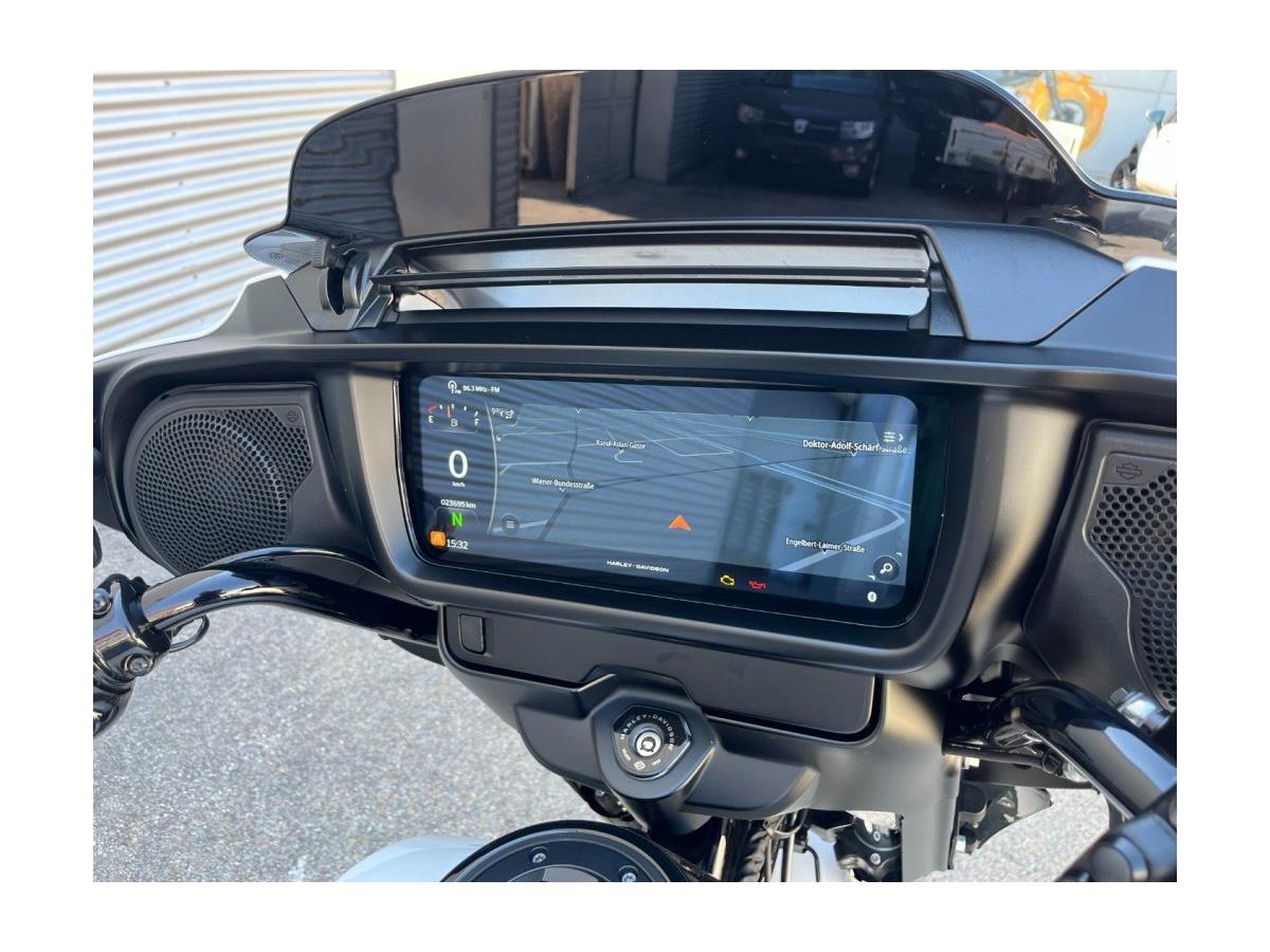 2024 Harley-Davidson Street Glide FLHX