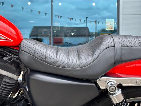2008 HARLEY-DAVIDSON SPORTSTER XL883R ROADSTER