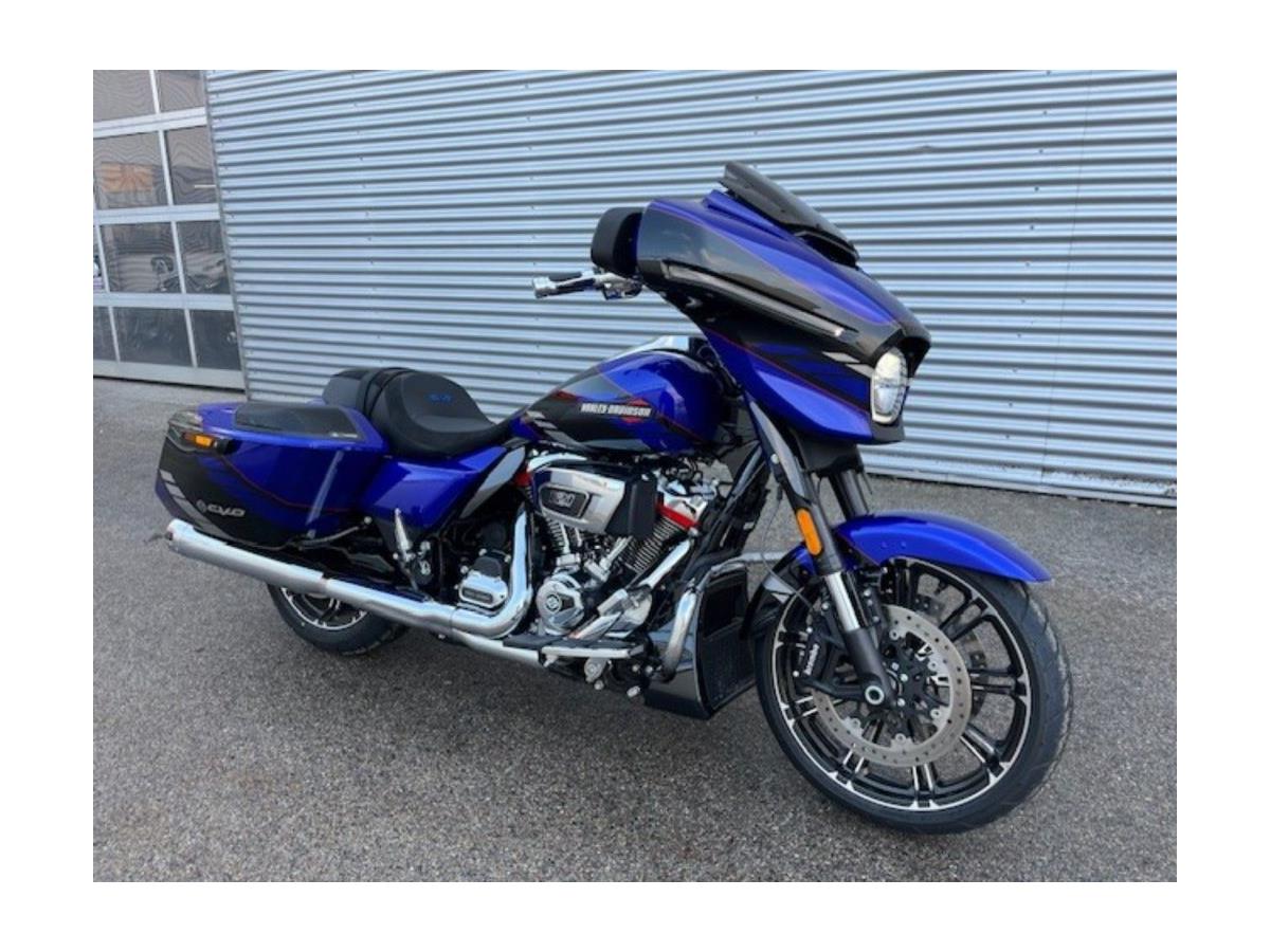 2025 Harley-Davidson CVO Street Glide FLHXSE