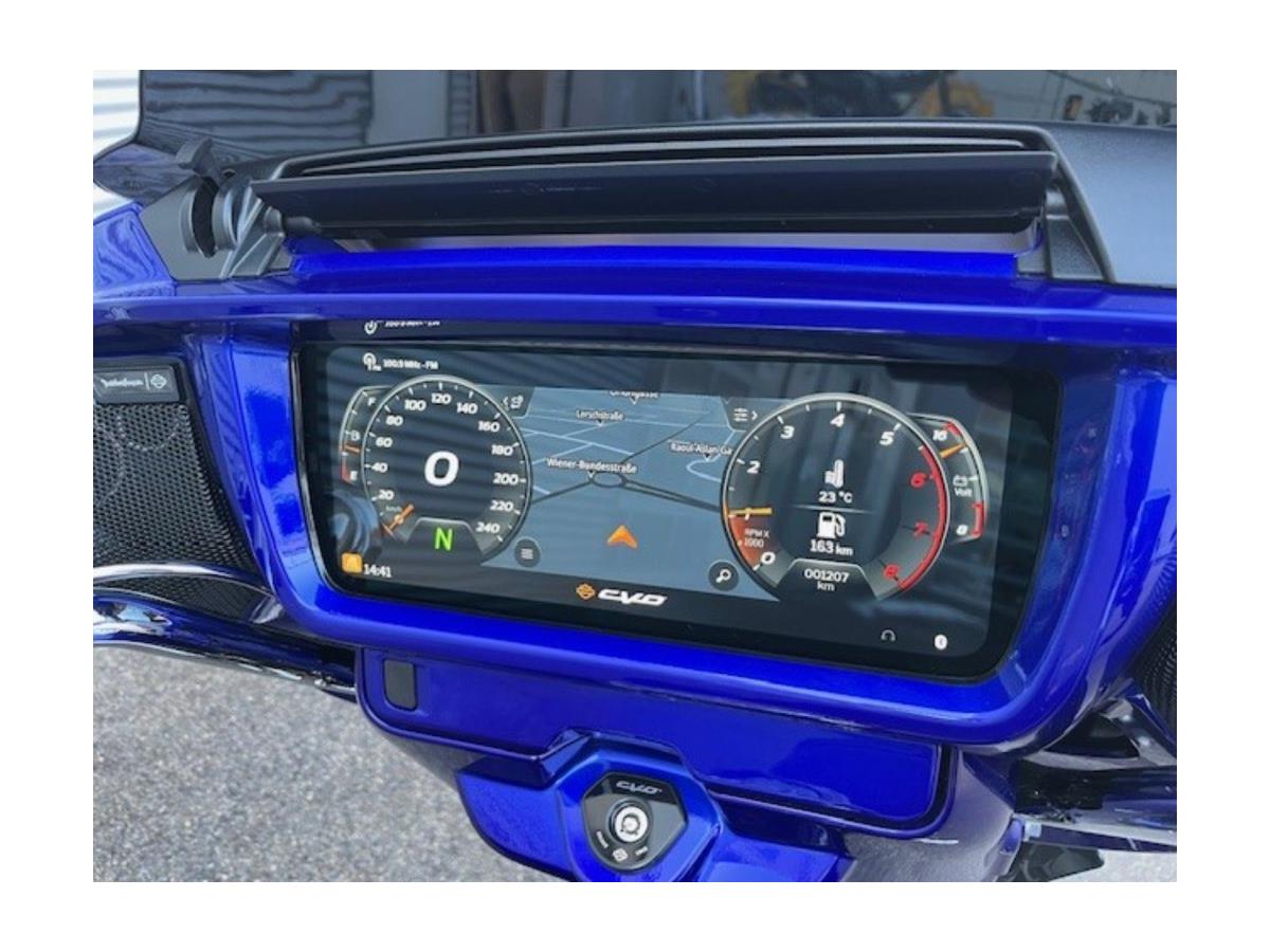 2025 Harley-Davidson CVO Street Glide FLHXSE